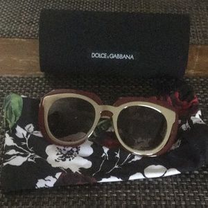 Dolce &Gabbana sun glasses